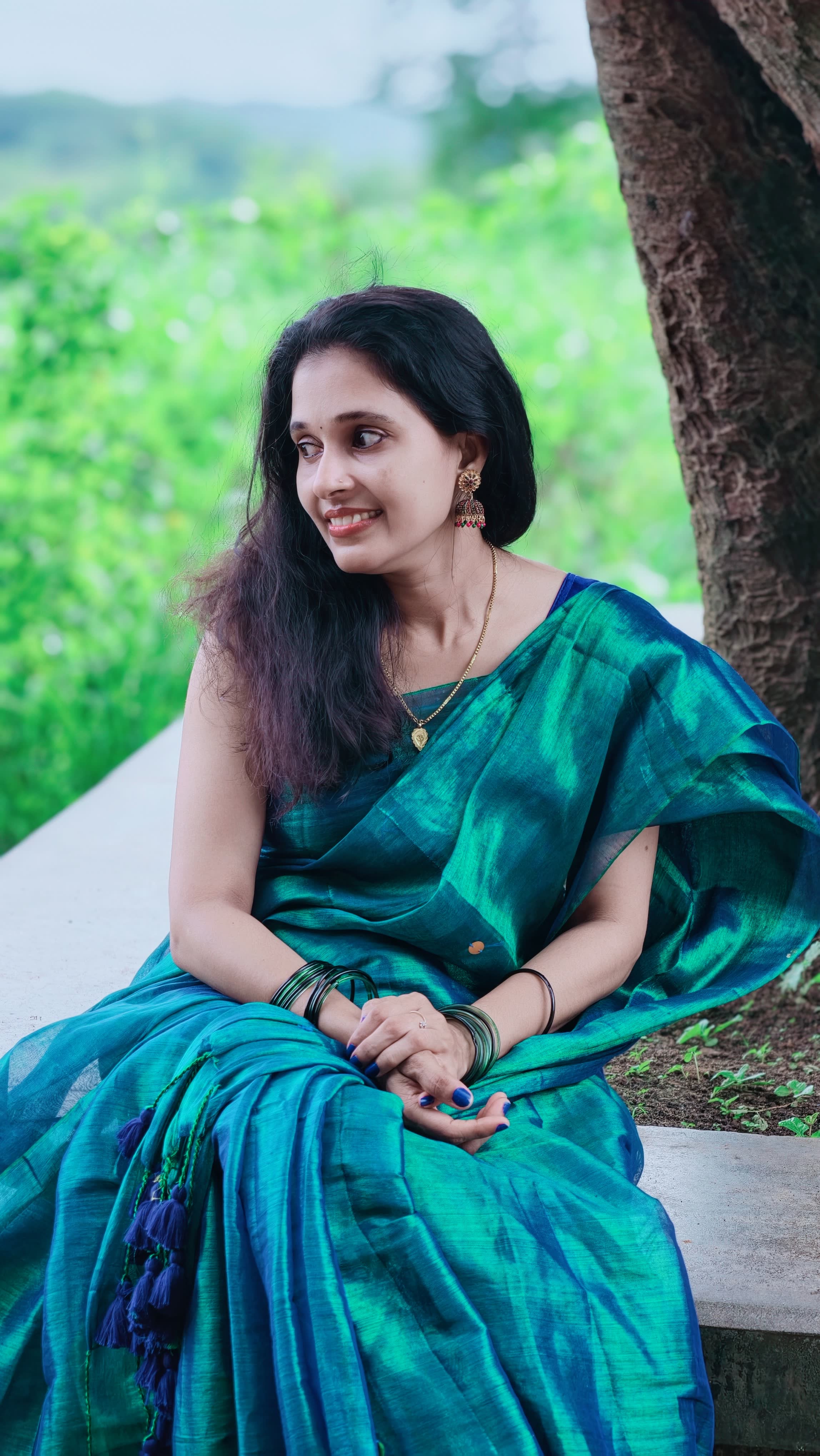 Gini tissue saree shiny